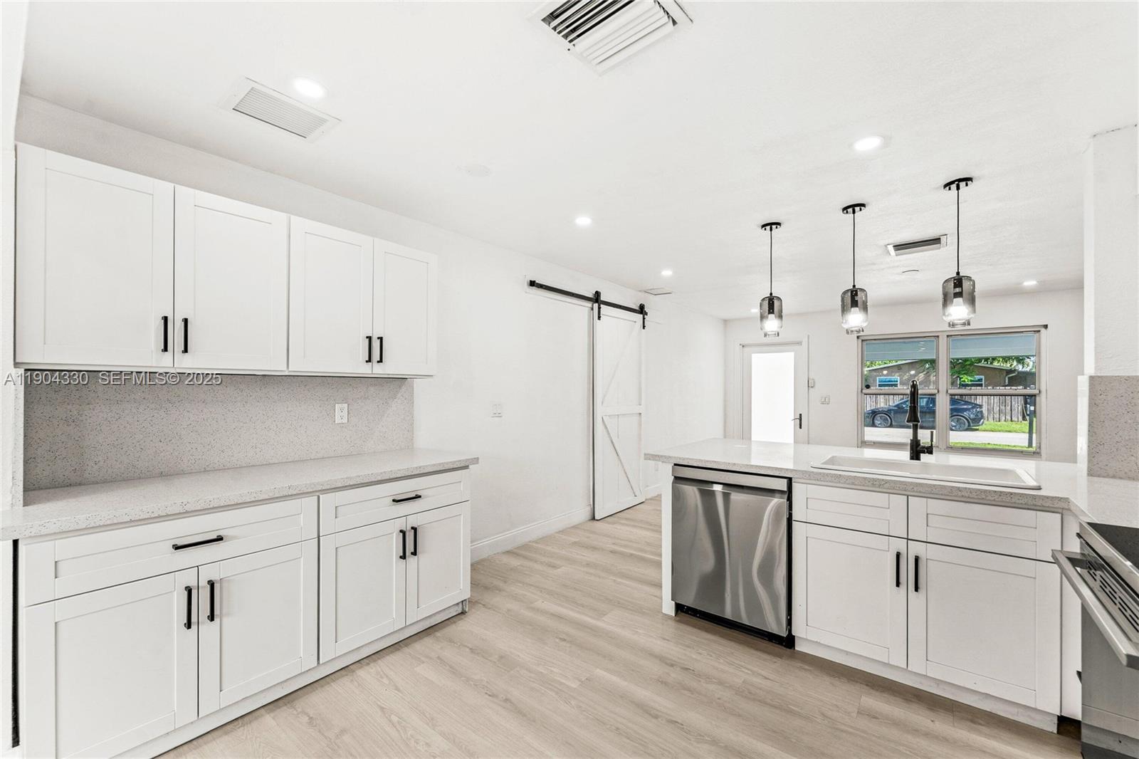 AVON HEIGHTS - Residential