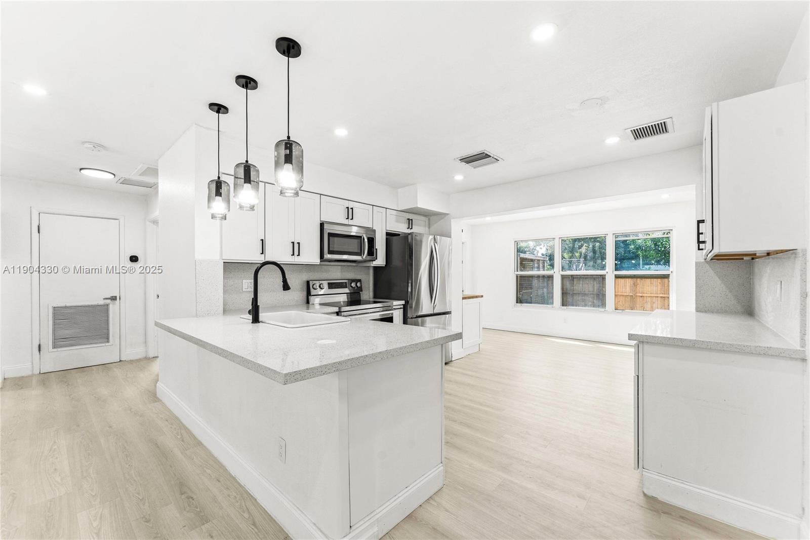 AVON HEIGHTS - Residential