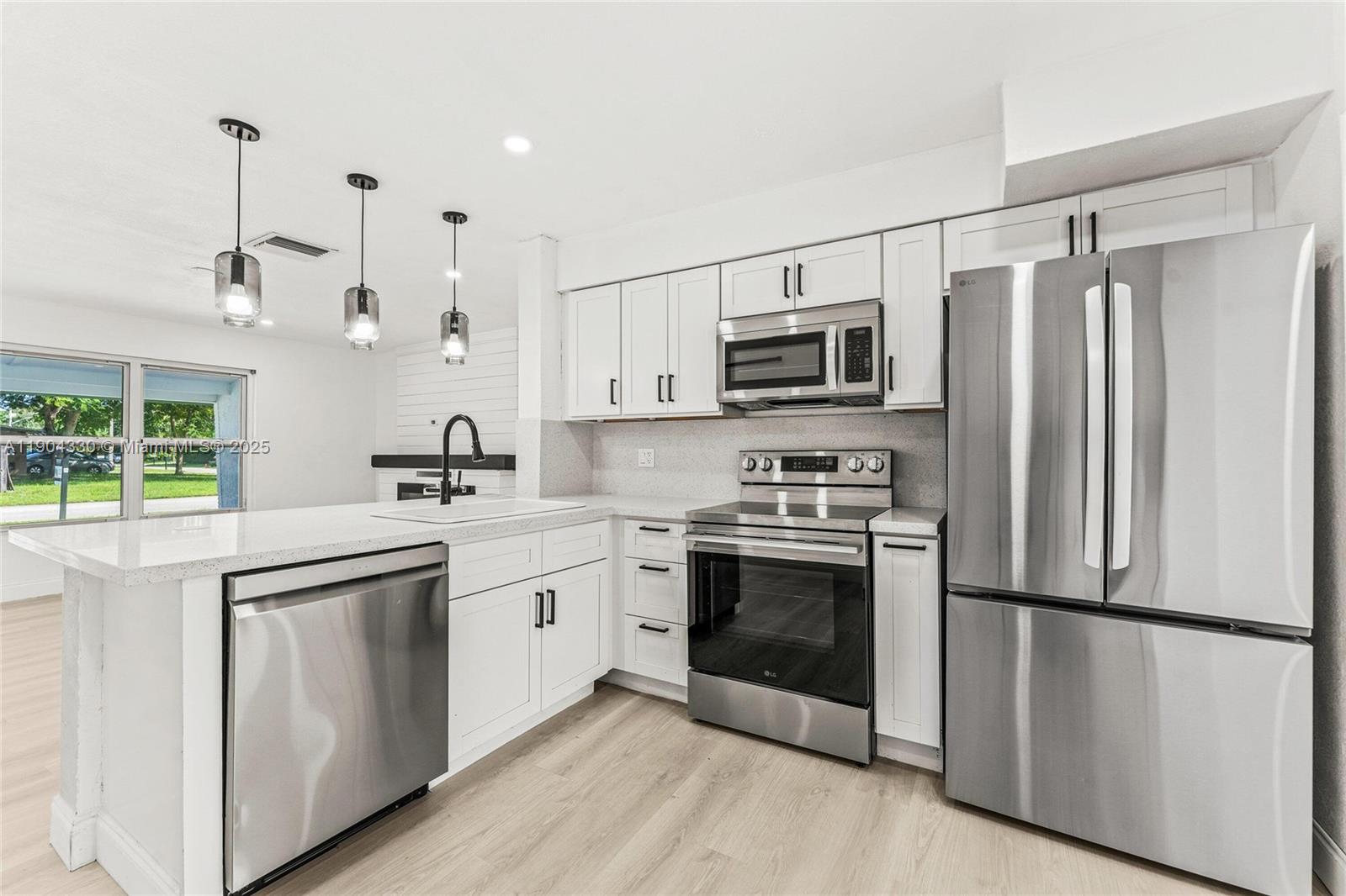 AVON HEIGHTS - Residential