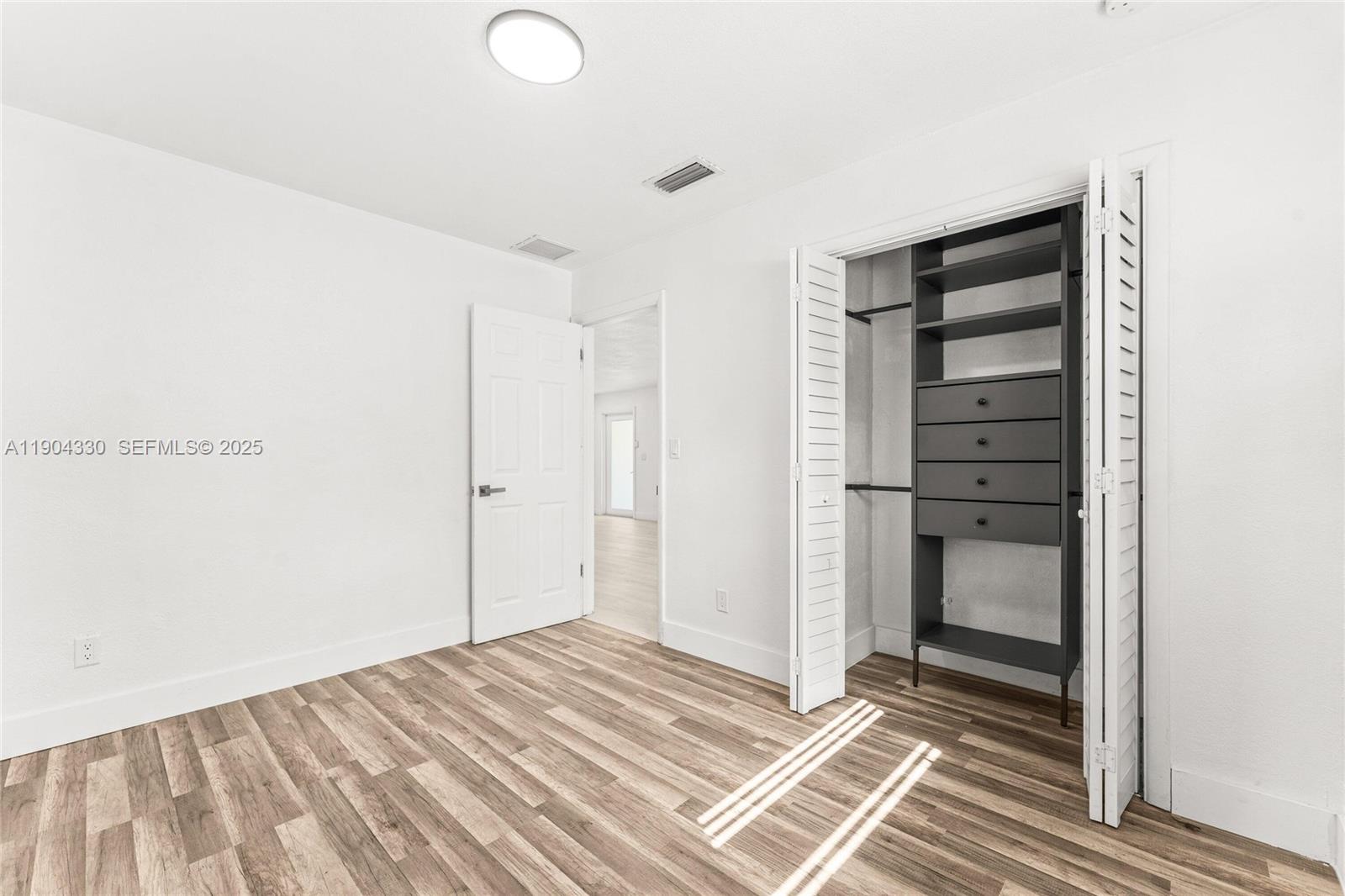 AVON HEIGHTS - Residential