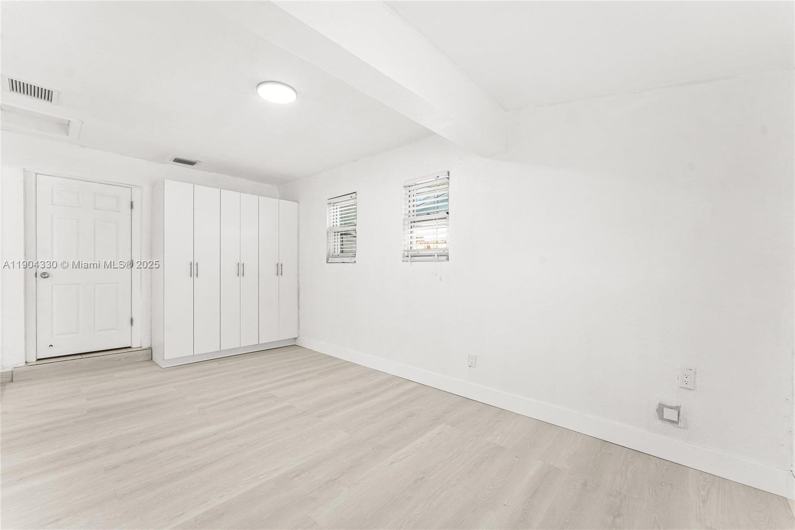 AVON HEIGHTS - Residential