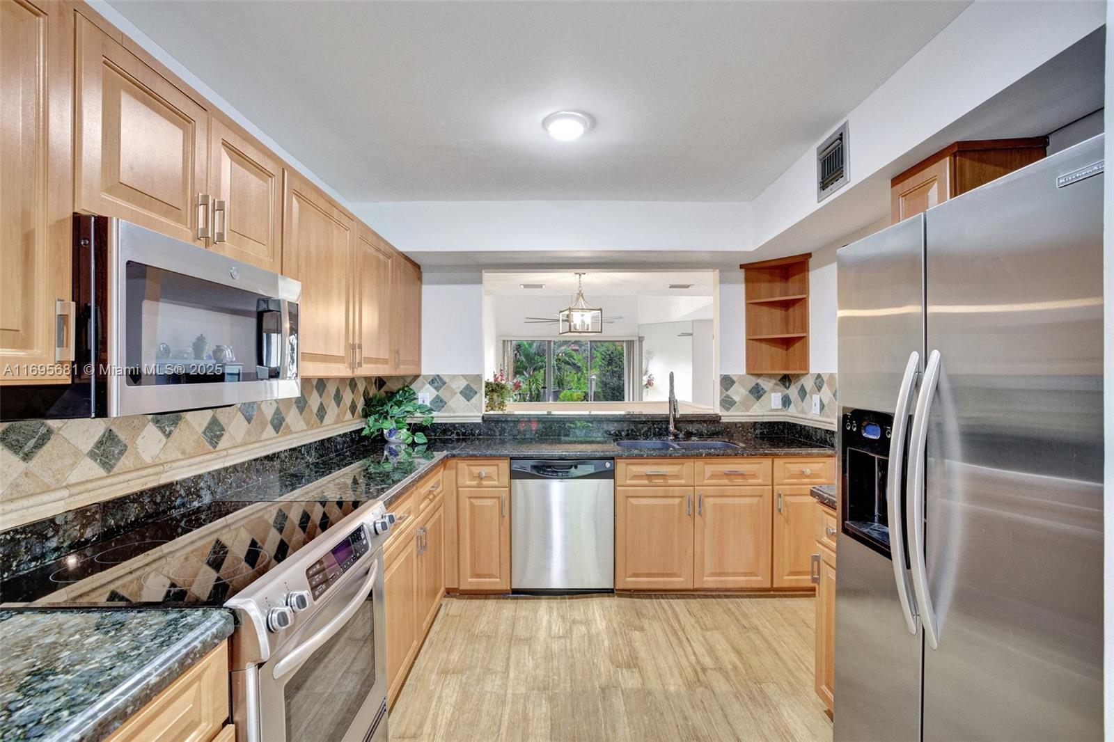 93 NE 17th Ct 93