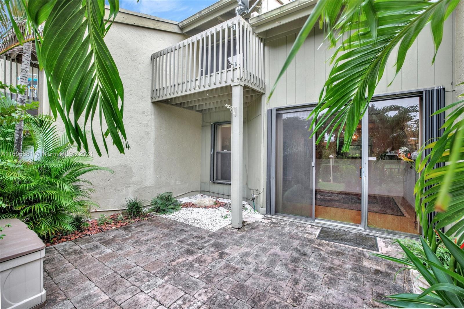 MIDDLE RIVER TOWNHOUSES - Residential