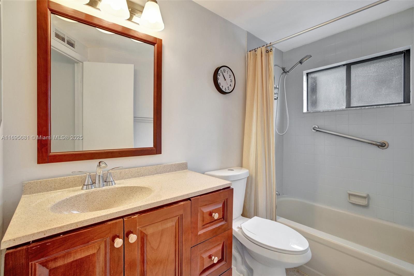 MIDDLE RIVER TOWNHOUSES - Residential