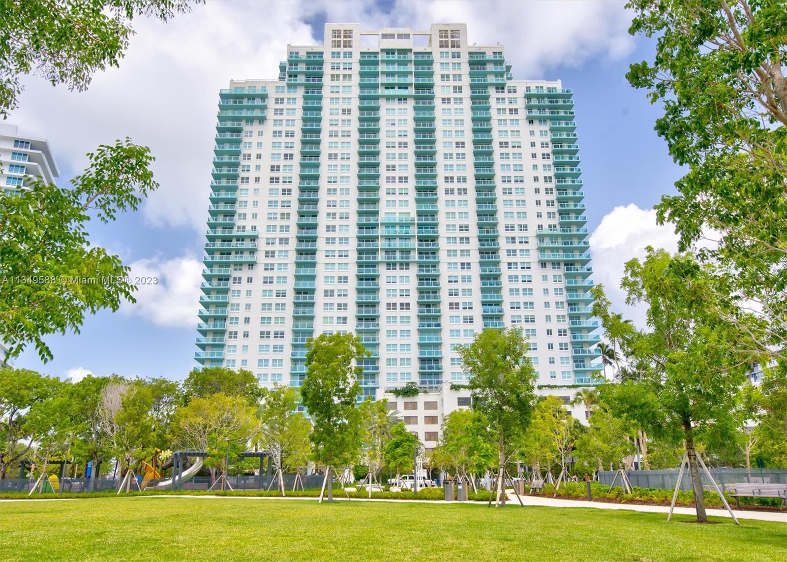 THE FLORIDIAN CONDO - Residential Lease