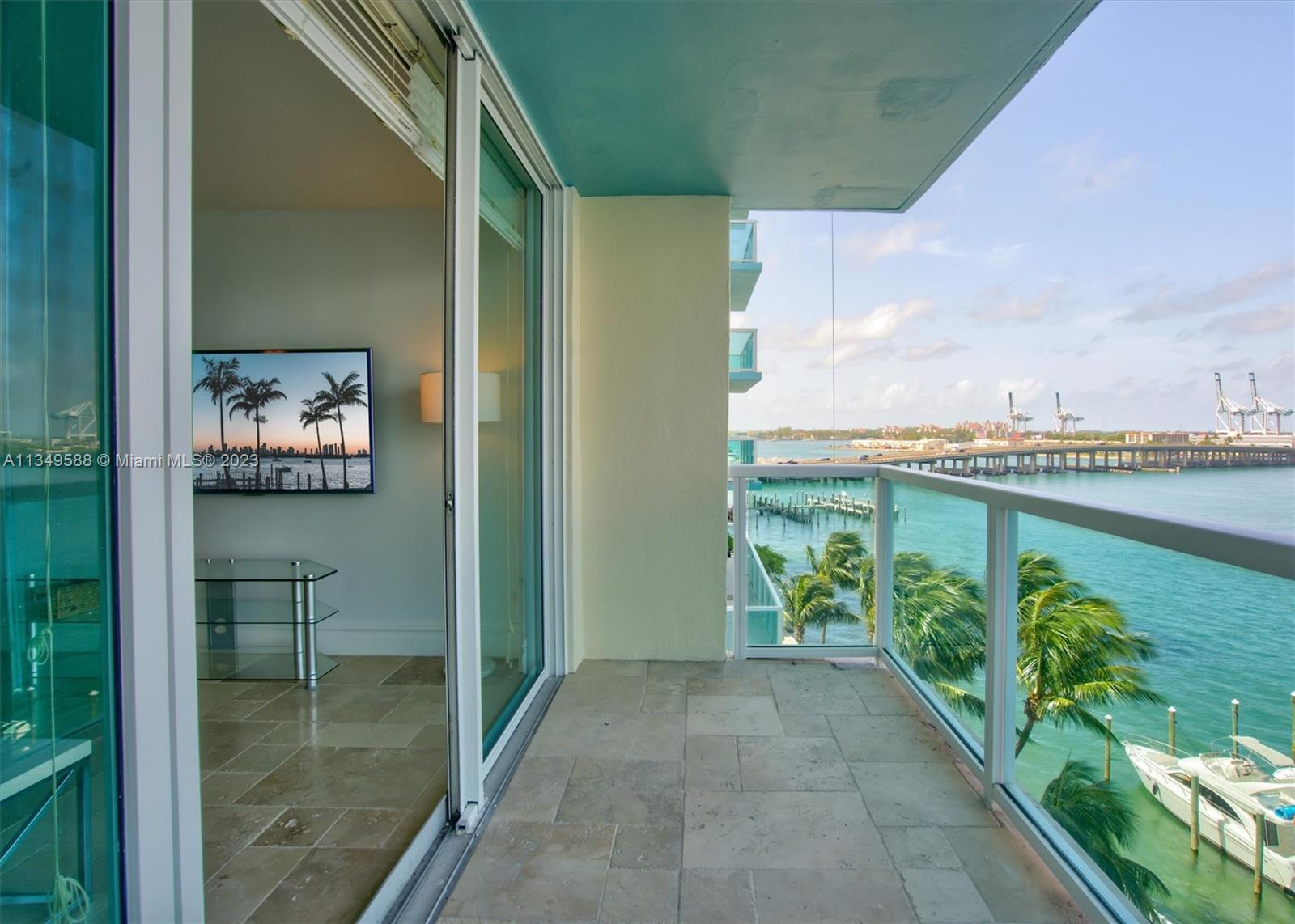 THE FLORIDIAN CONDO - Residential Lease