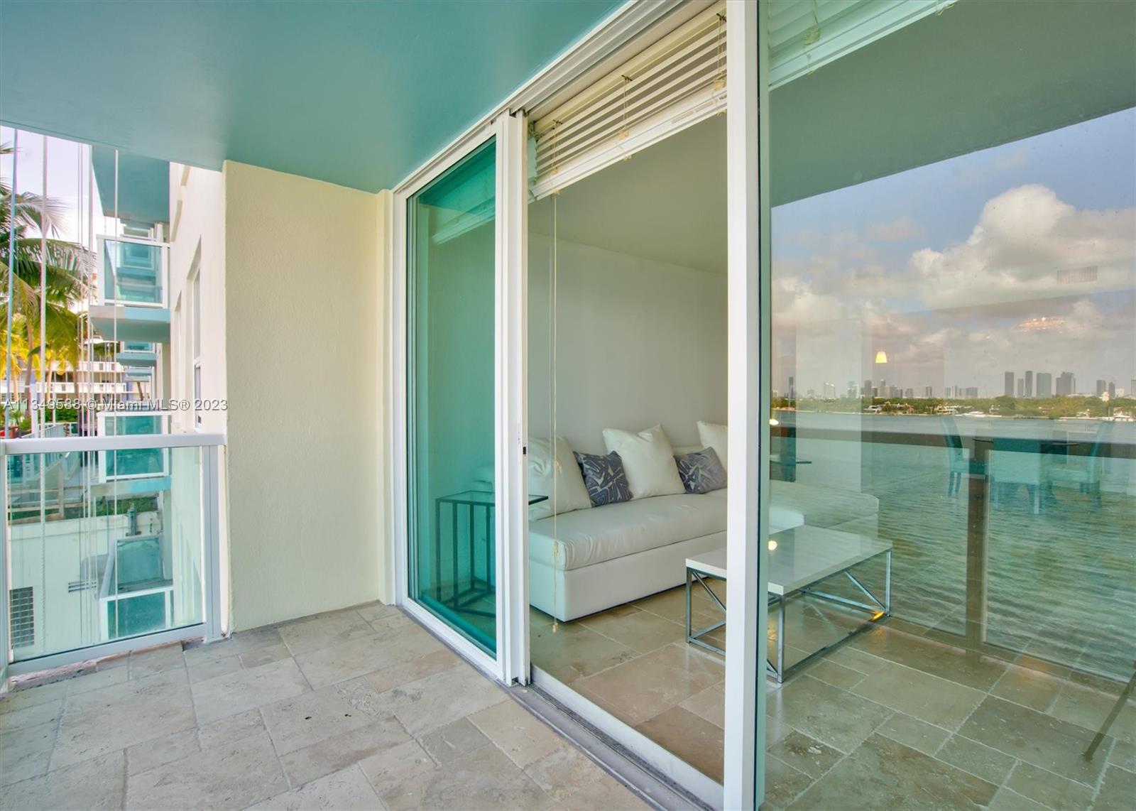 THE FLORIDIAN CONDO - Residential Lease