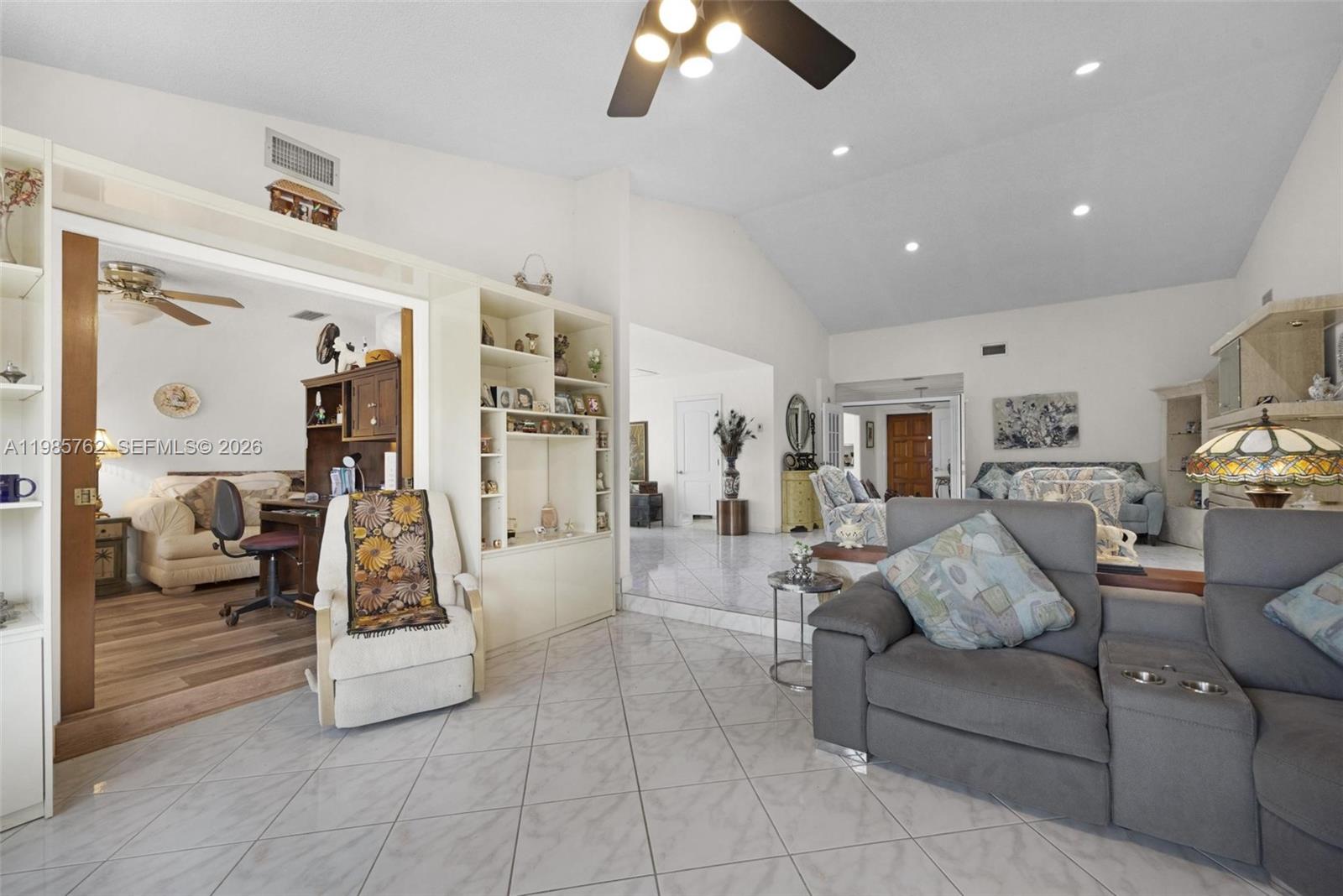 NOVA HILLS CONDOMINIUM 2 - Residential