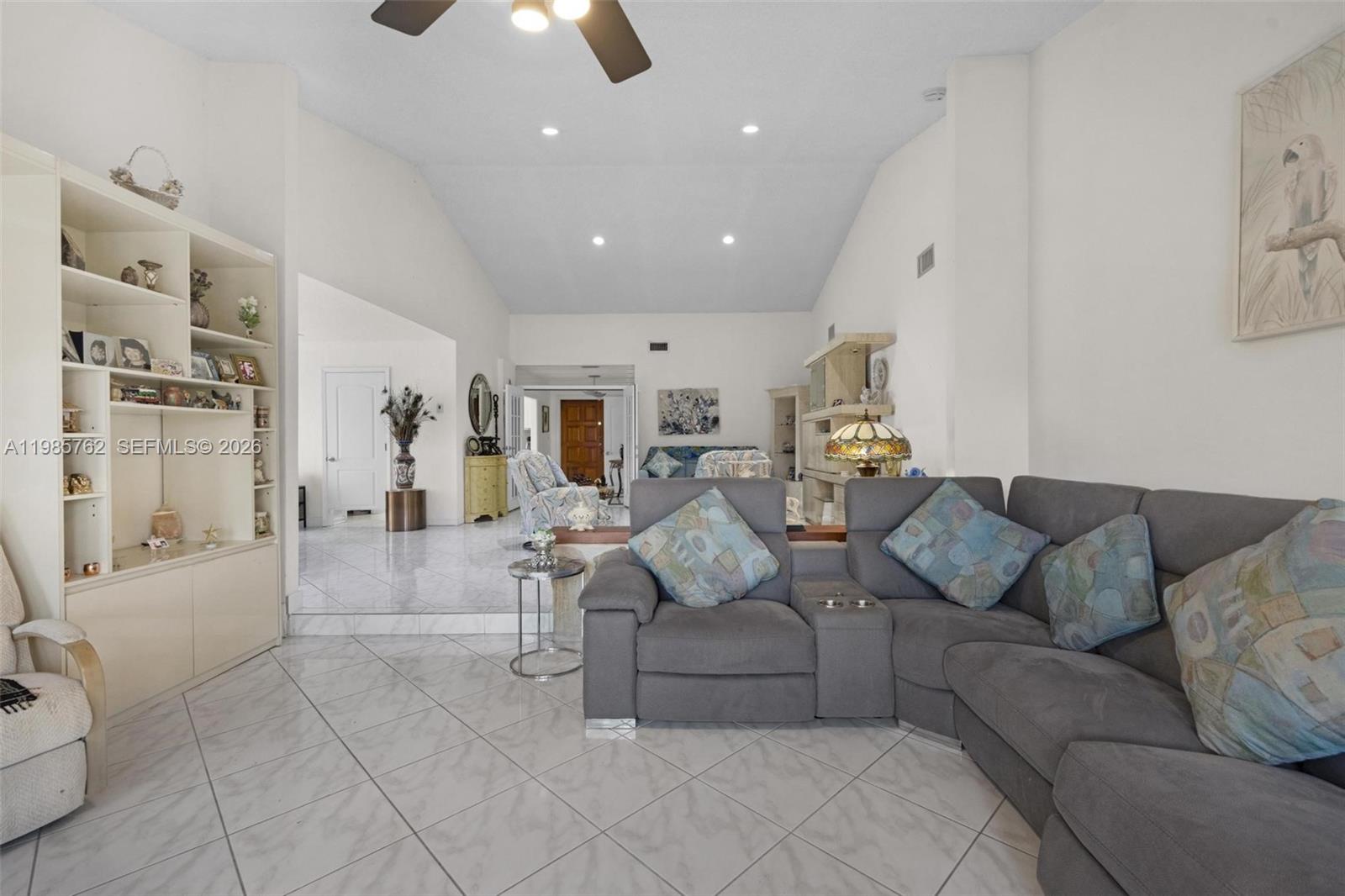 NOVA HILLS CONDOMINIUM 2 - Residential