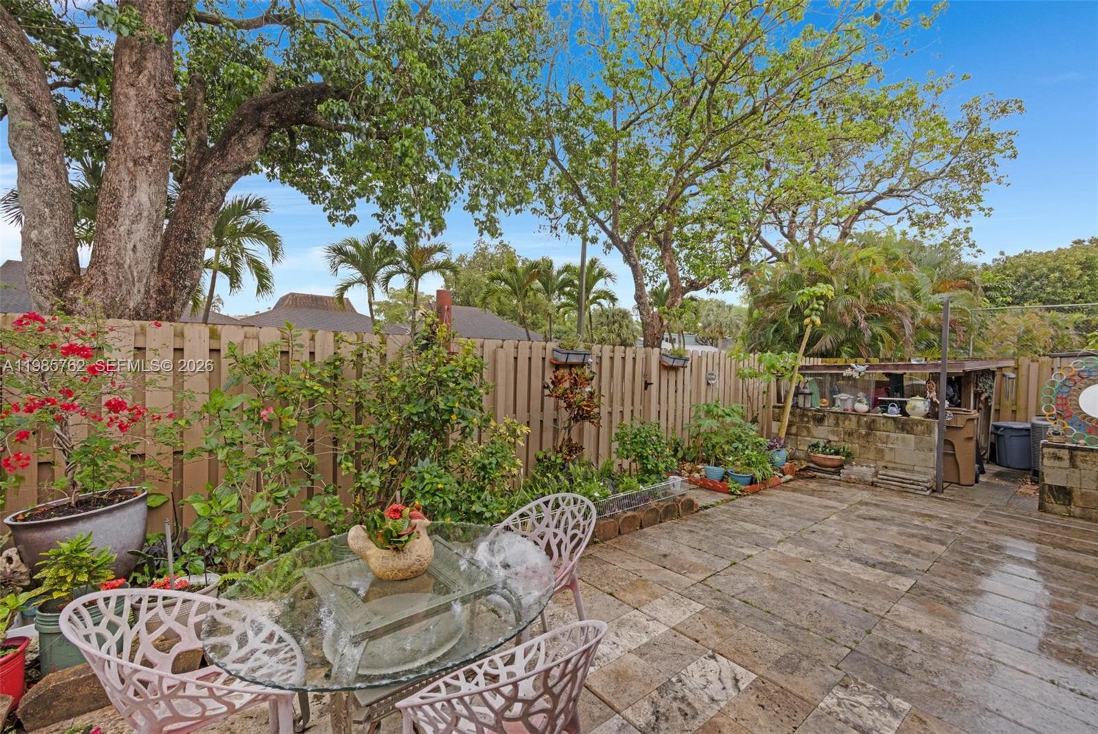 NOVA HILLS CONDOMINIUM 2 - Residential