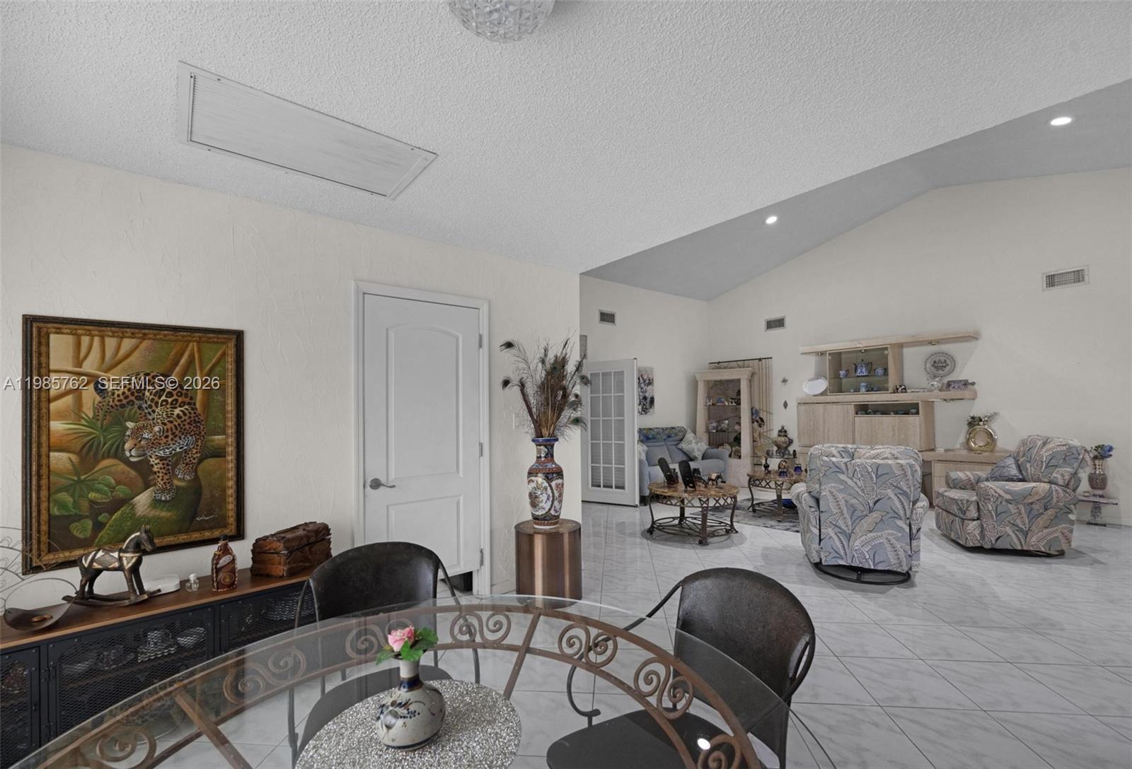 NOVA HILLS CONDOMINIUM 2 - Residential