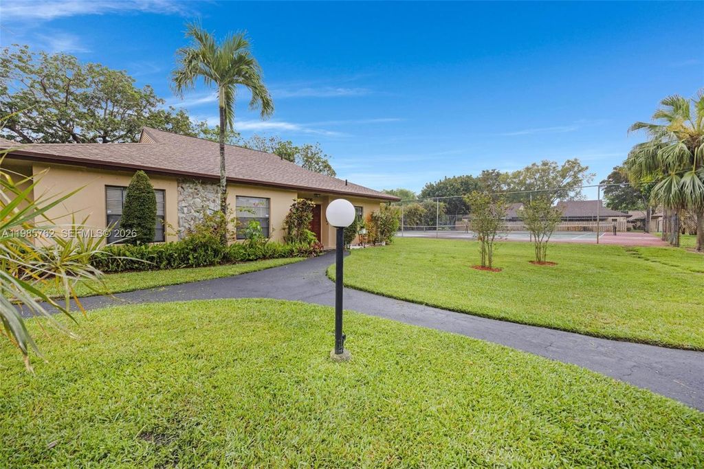 Photo of 7506 SW 26th Ct #10, Davie, FL 33314 (MLS # A11985762)