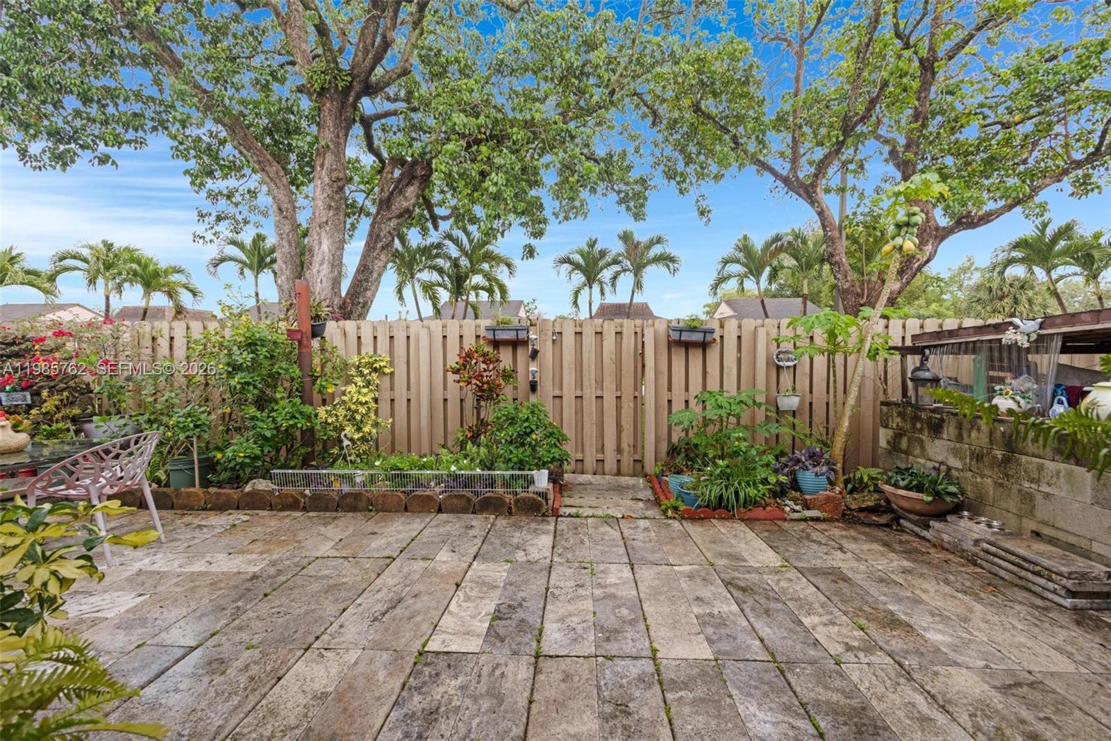 NOVA HILLS CONDOMINIUM 2 - Residential