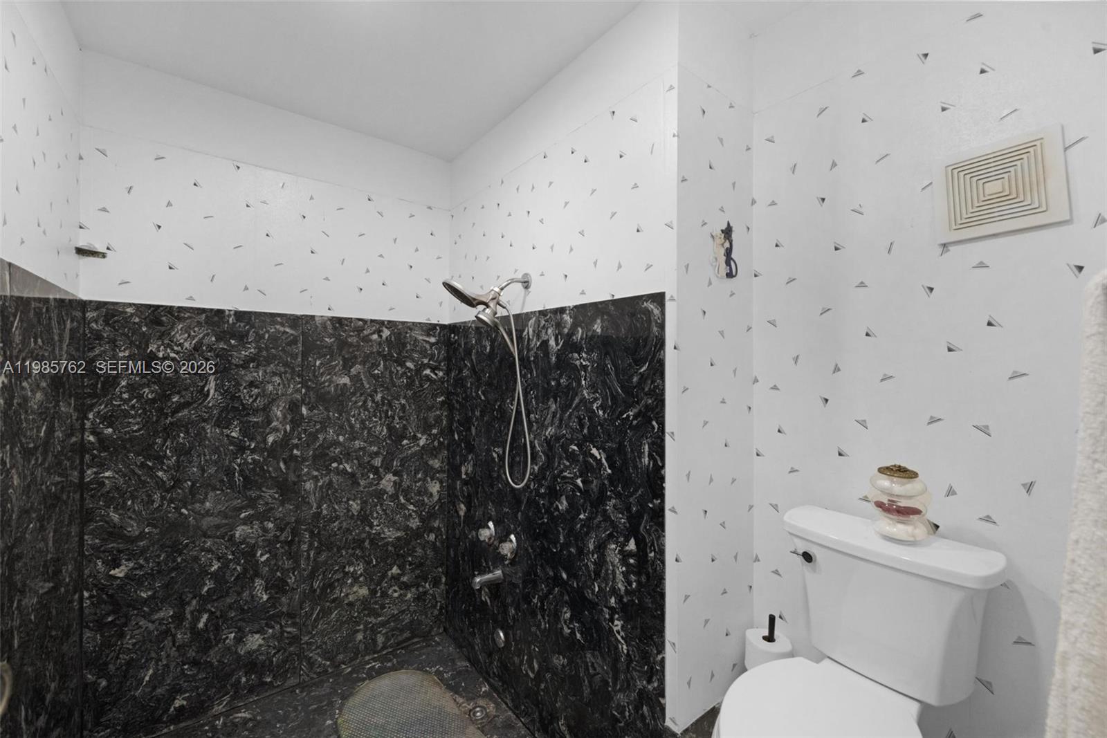 NOVA HILLS CONDOMINIUM 2 - Residential