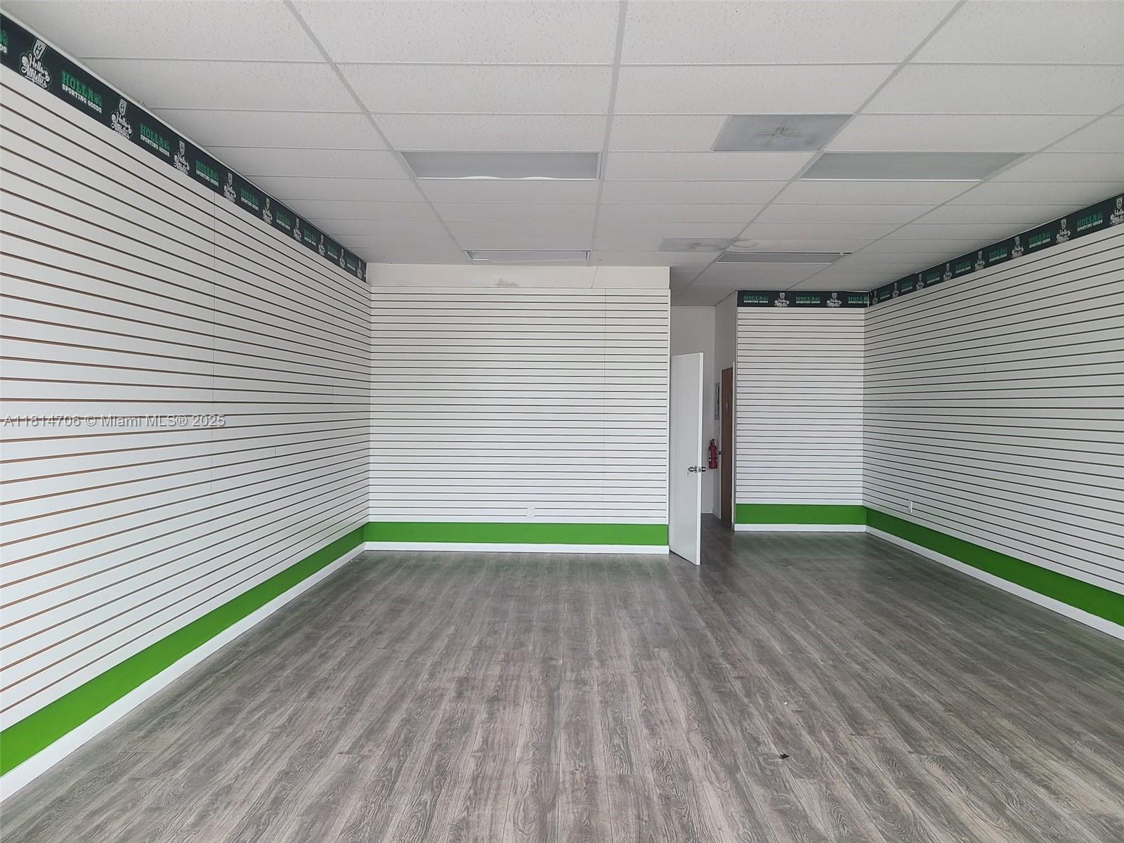 820 SQFT Retail space. Located within a 12 unit strip retail plaza on Pembroke Road. Built out as a retail store with back office. Excellent visibility and neighboring businesses include a restaurant, accounting office, insurance business, African products convenience store, smoke shop, print shop among others