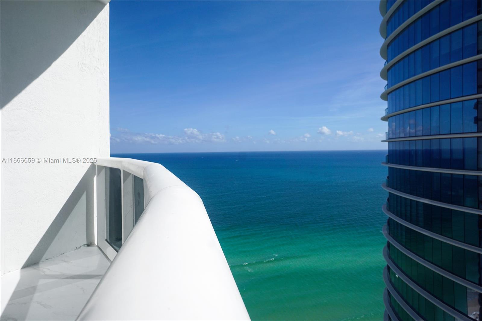 15811 Collins Ave 2606