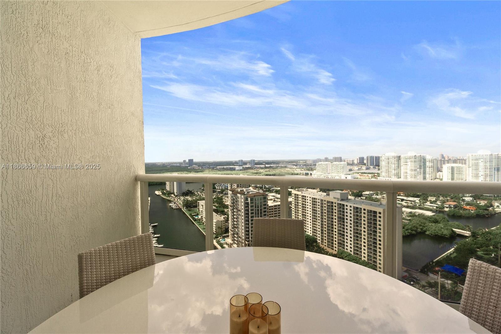 TDR TOWER III CONDO - Residential