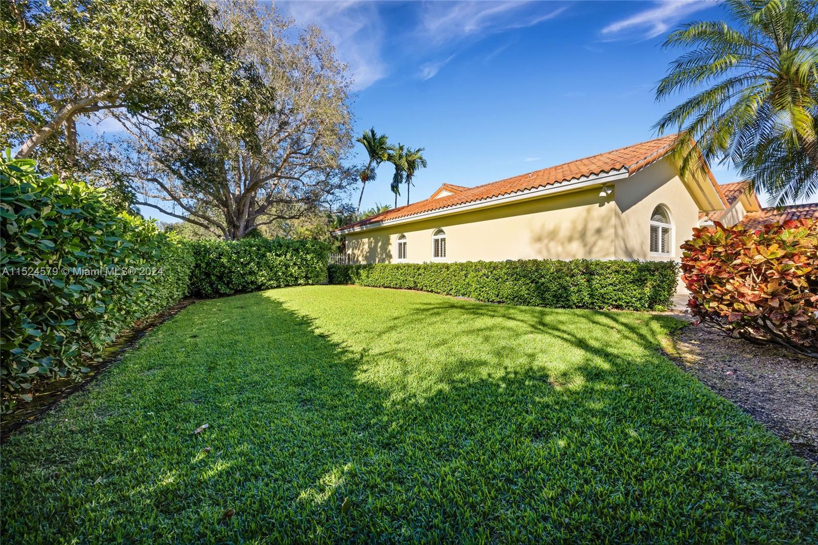 PINE BAY ESTATES SOUTH - Residential