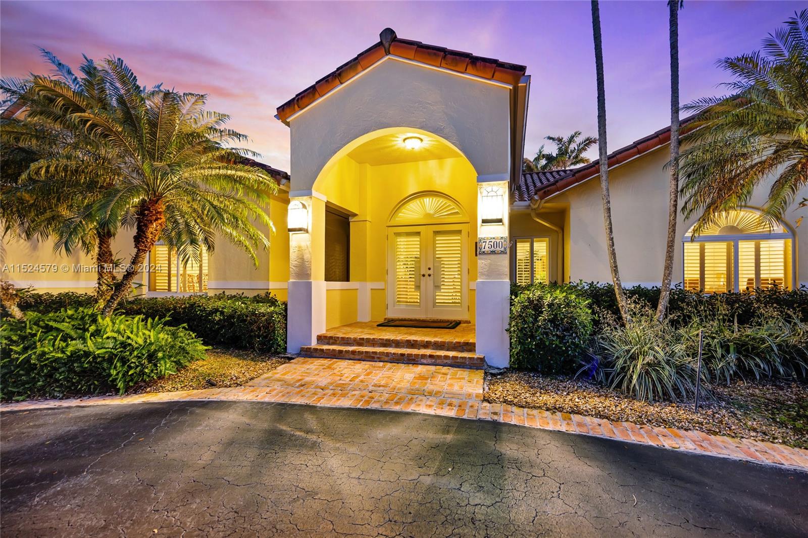 PINE BAY ESTATES SOUTH - Residential