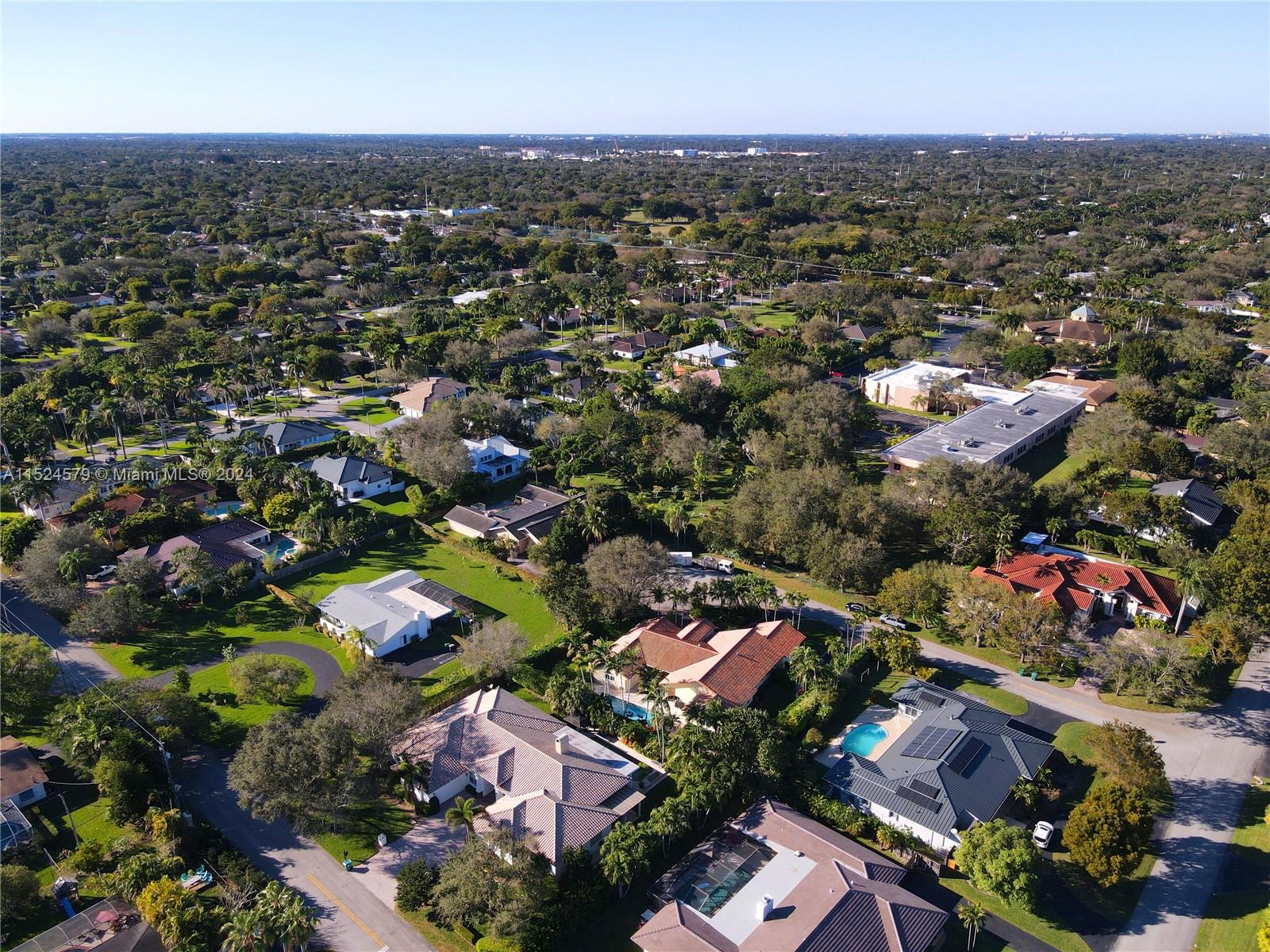 PINE BAY ESTATES SOUTH - Residential