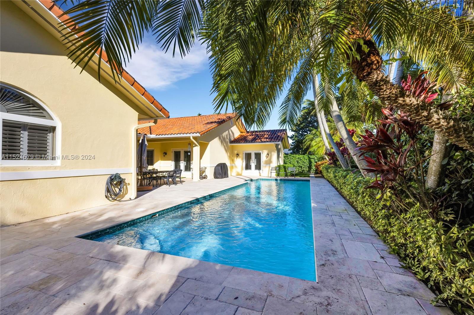 PINE BAY ESTATES SOUTH - Residential