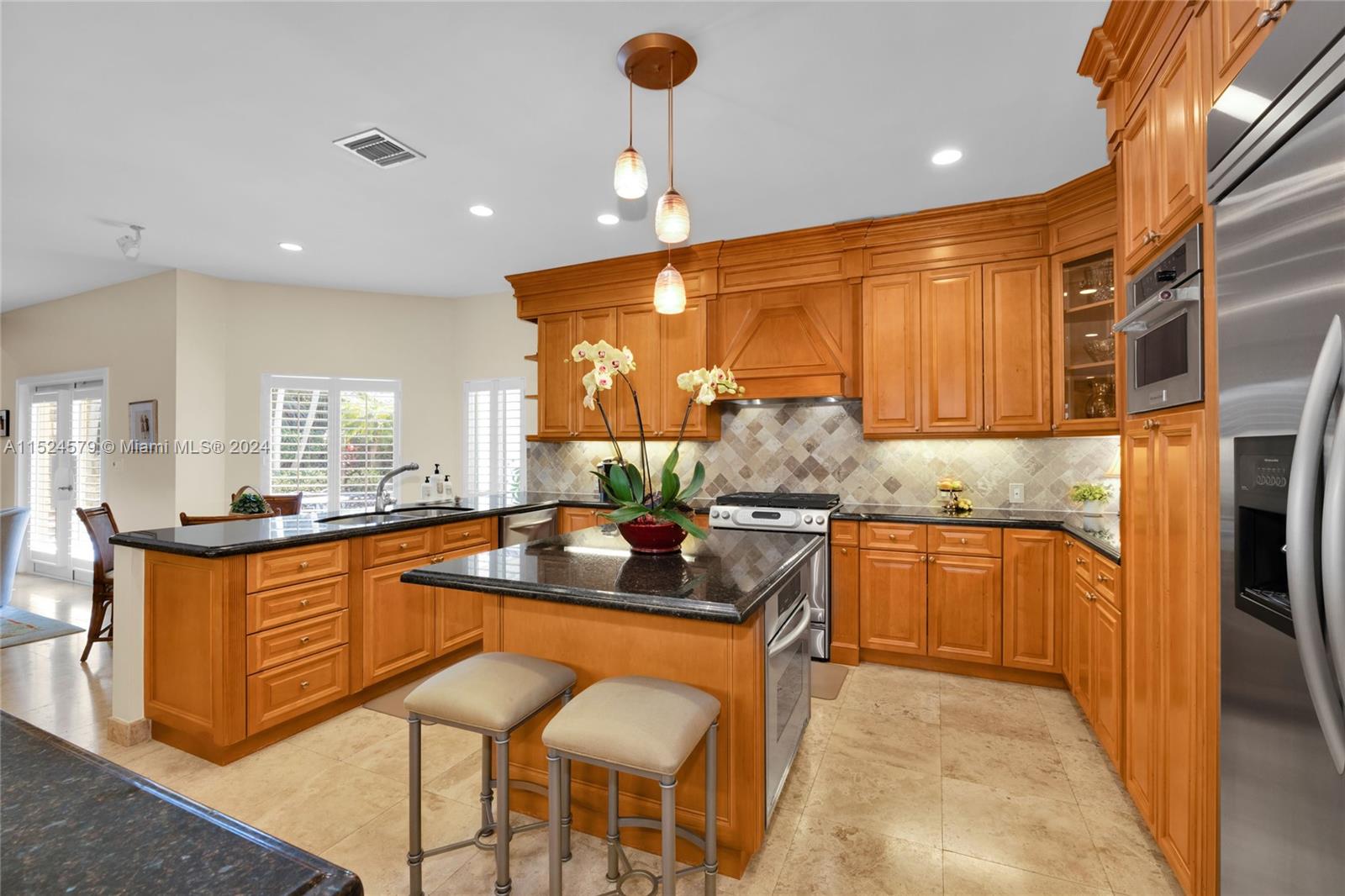 PINE BAY ESTATES SOUTH - Residential