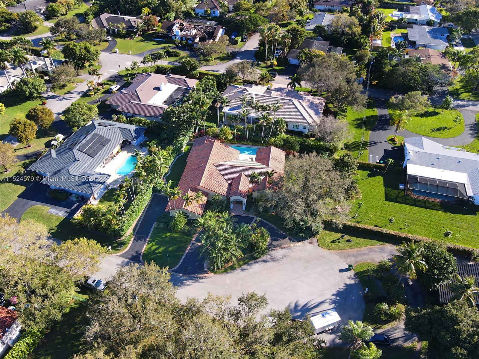 PINE BAY ESTATES SOUTH - Residential