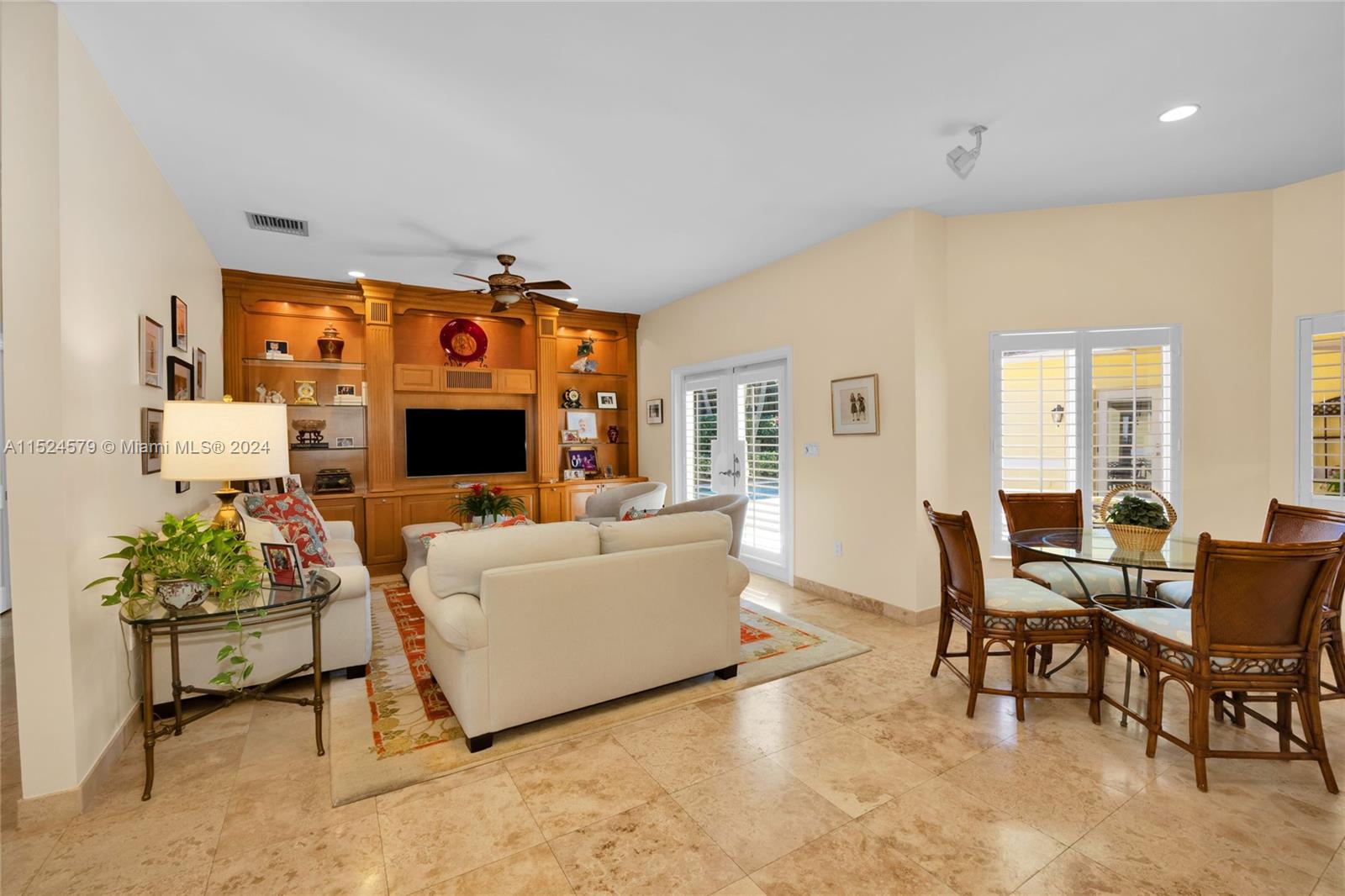 PINE BAY ESTATES SOUTH - Residential