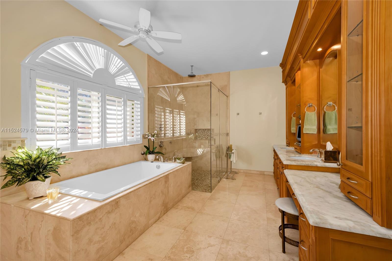 PINE BAY ESTATES SOUTH - Residential