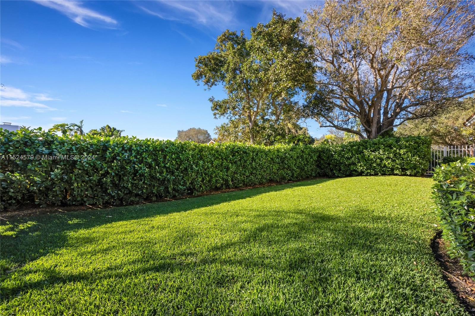 PINE BAY ESTATES SOUTH - Residential