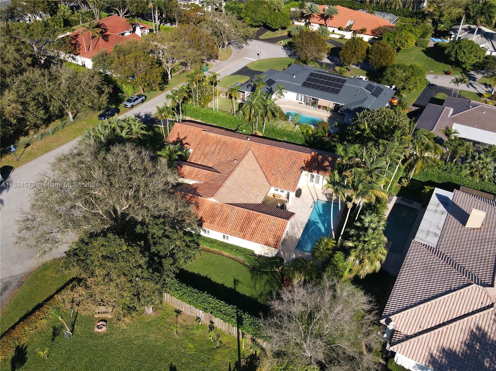 PINE BAY ESTATES SOUTH - Residential