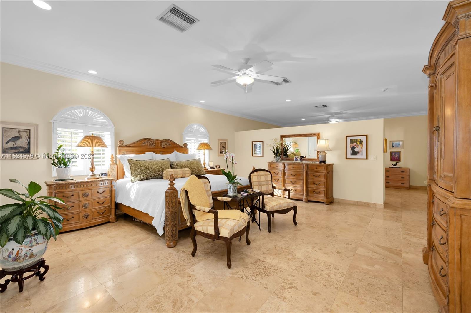 PINE BAY ESTATES SOUTH - Residential