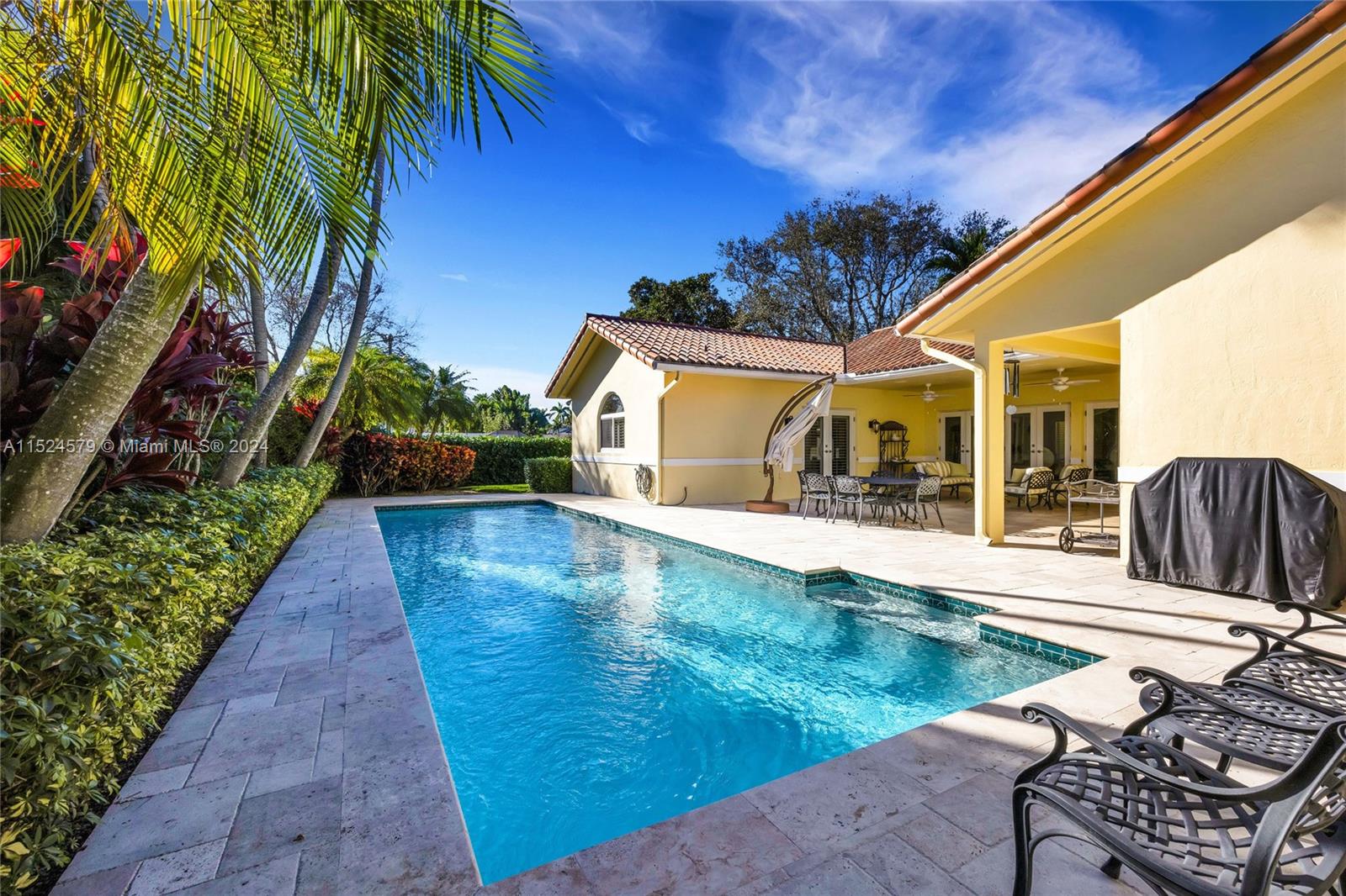 PINE BAY ESTATES SOUTH - Residential