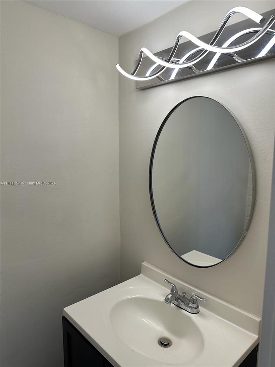 OCEAN BLVD ESTATES SEC A - Residential Lease