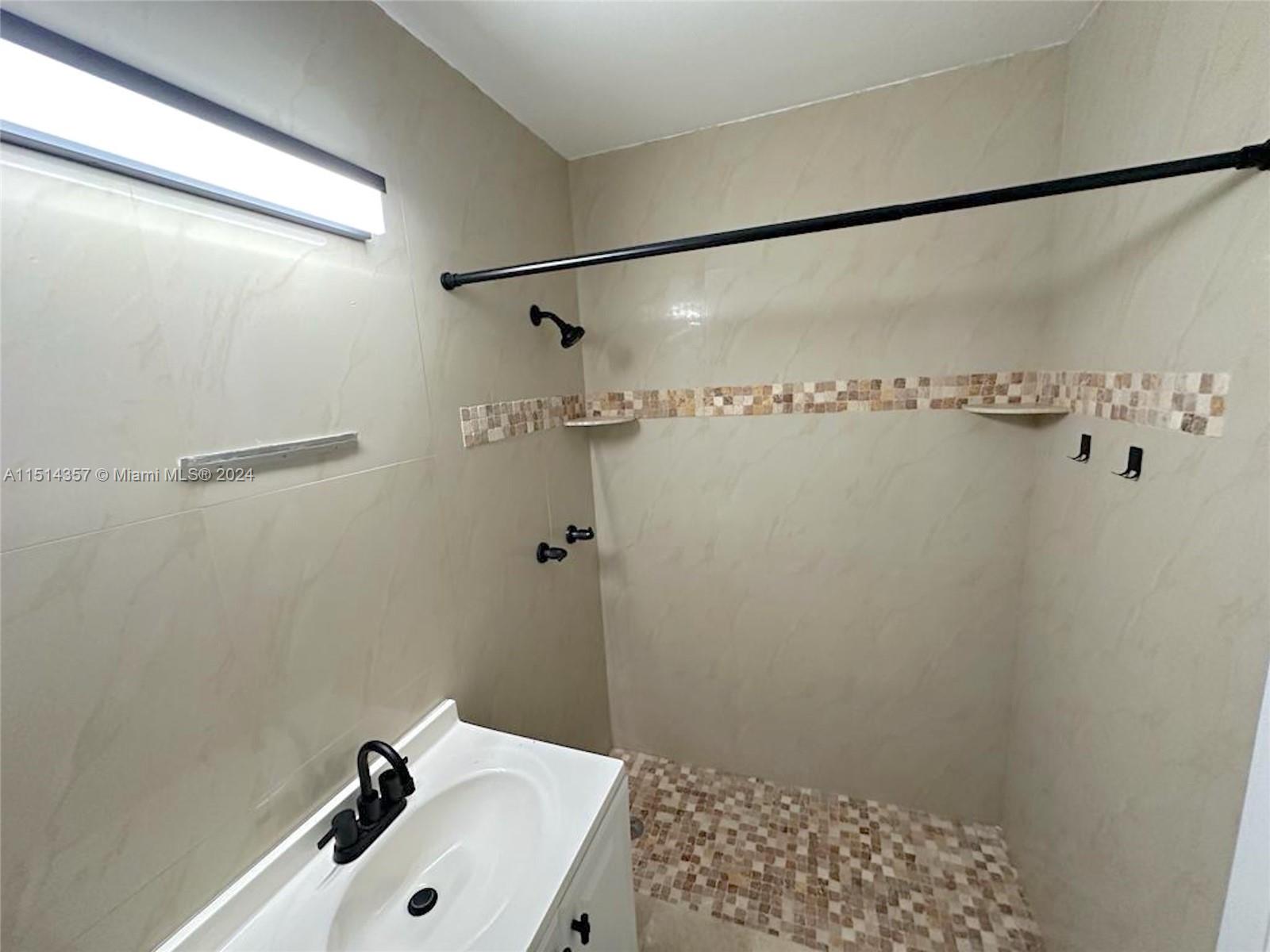 OCEAN BLVD ESTATES SEC A - Residential Lease