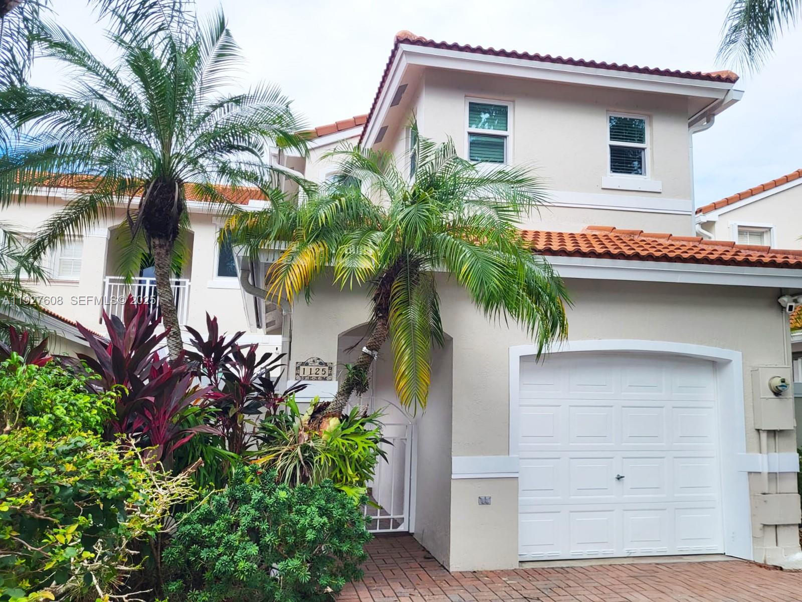 1125 Cliffrose St 1125