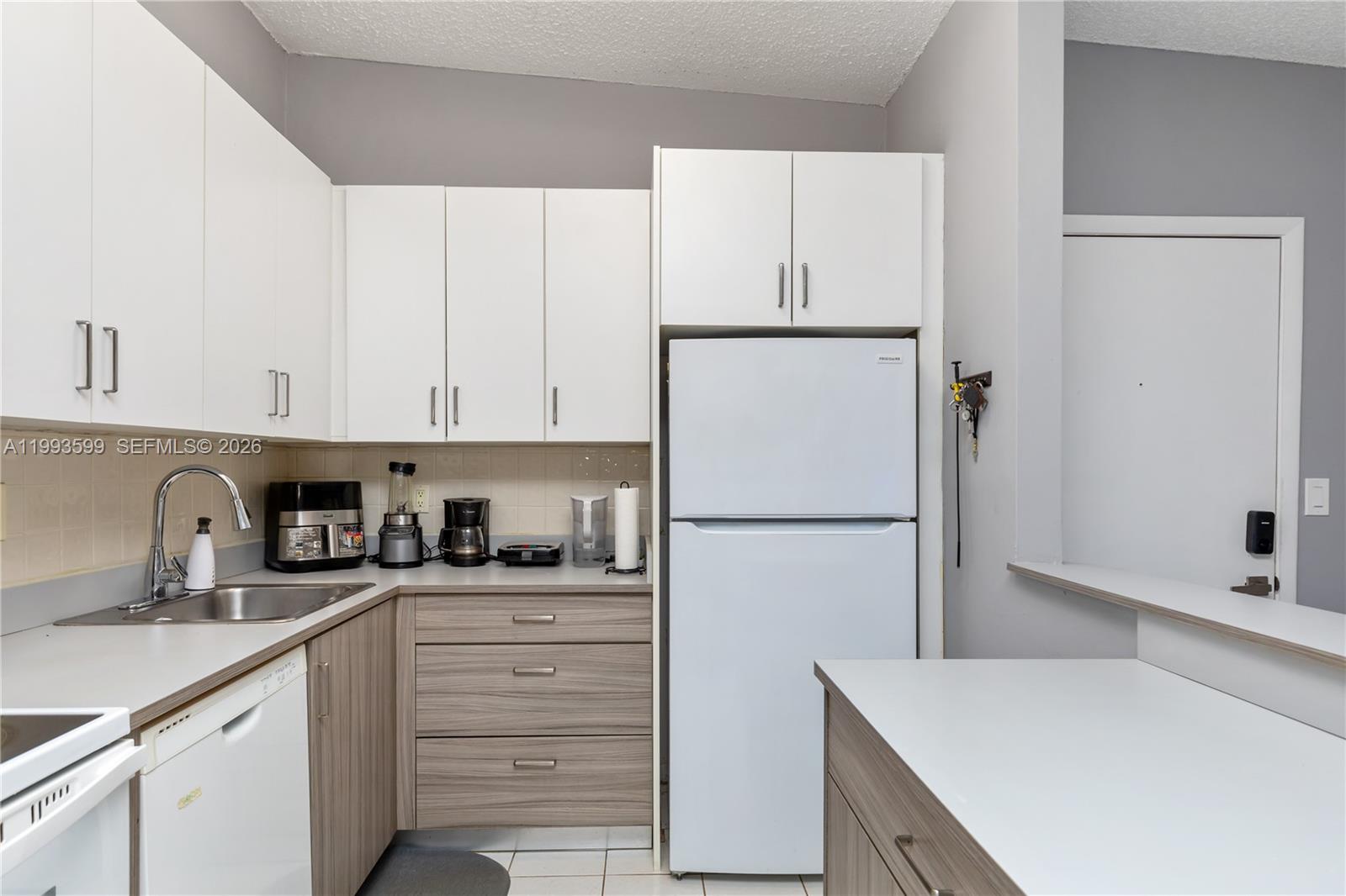 BELFORT CONDOMINIUM I - Residential