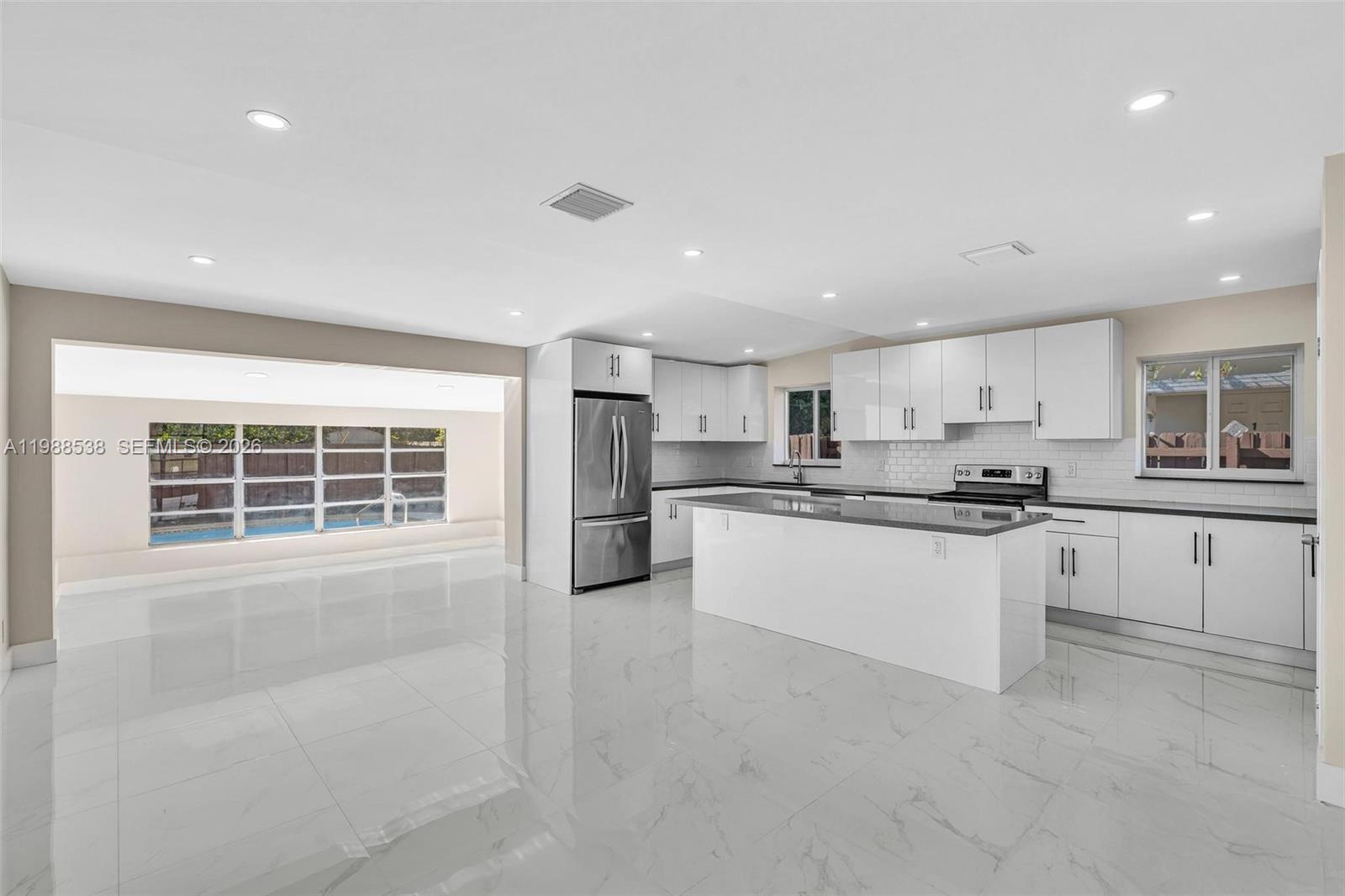 SHERWOOD FOREST - Residential Lease