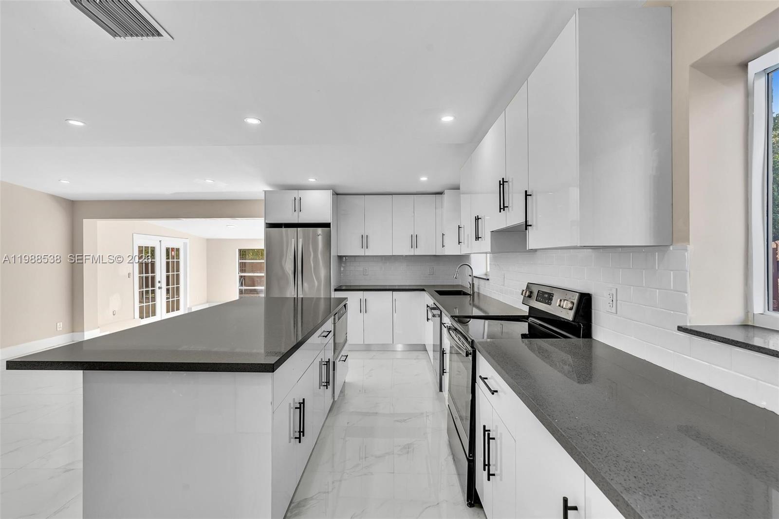 SHERWOOD FOREST - Residential Lease