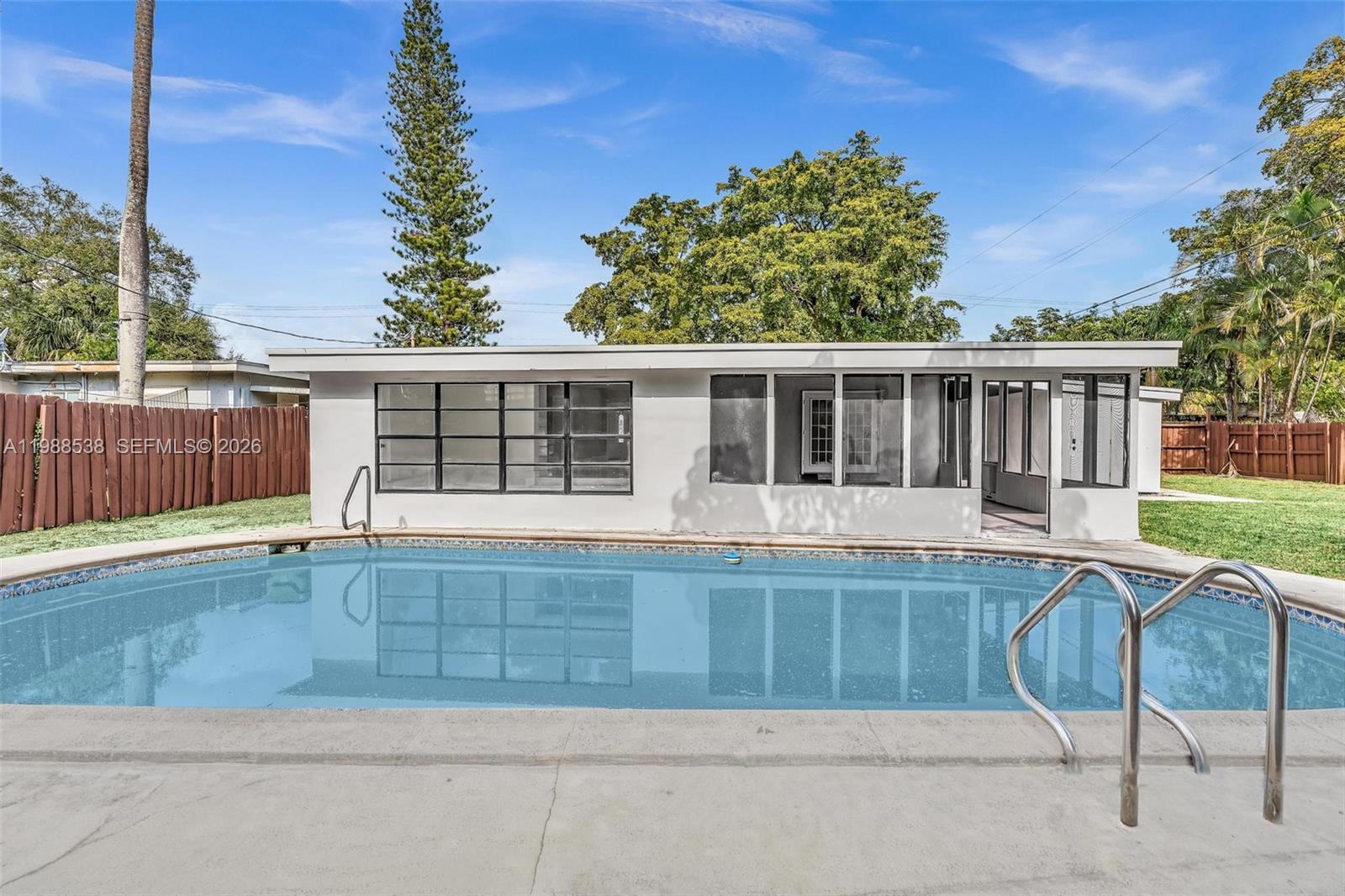 SHERWOOD FOREST - Residential Lease