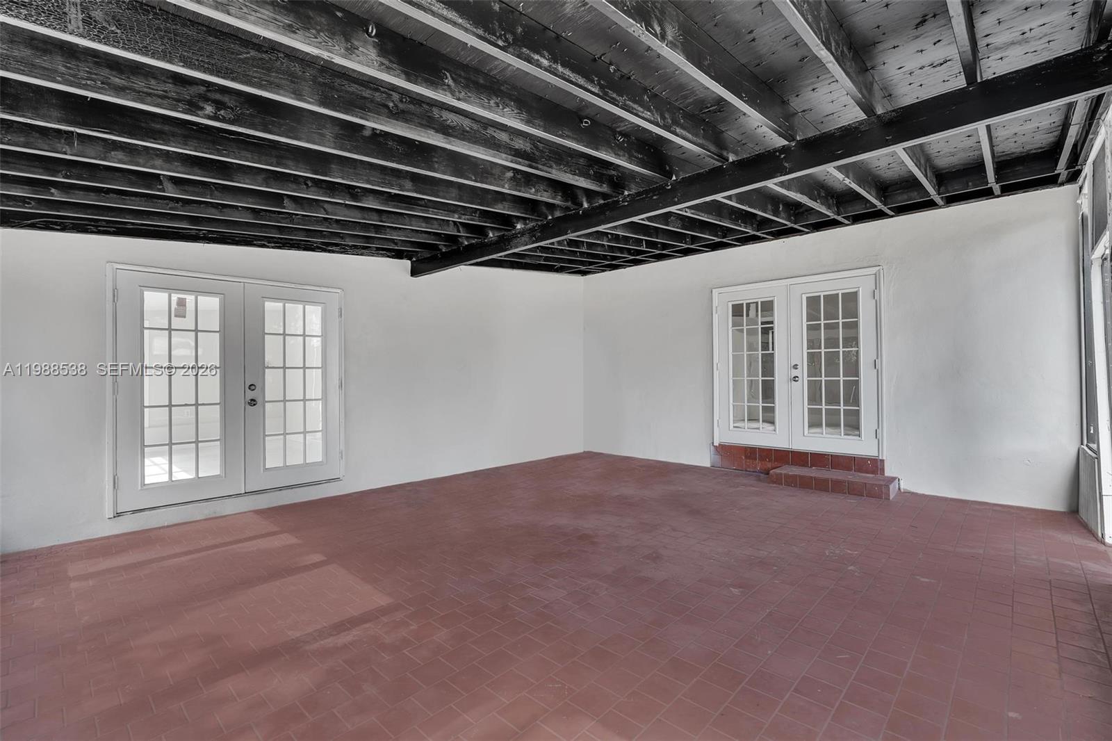 SHERWOOD FOREST - Residential Lease