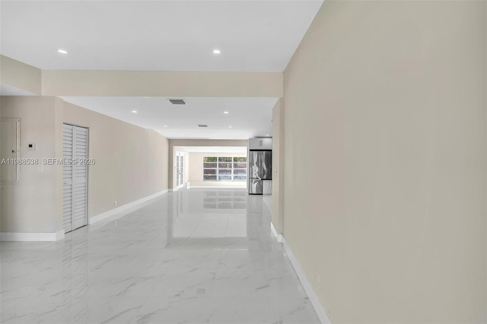 SHERWOOD FOREST - Residential Lease