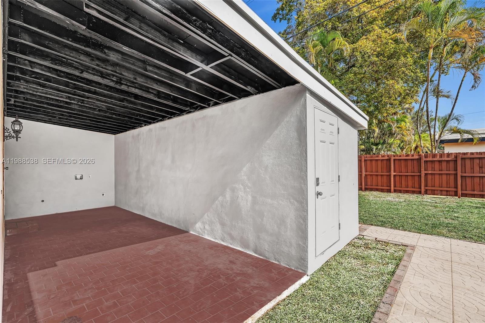 SHERWOOD FOREST - Residential Lease