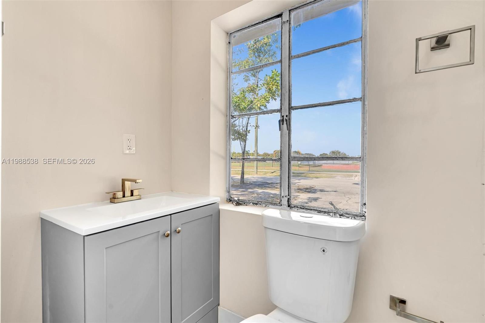 SHERWOOD FOREST - Residential Lease