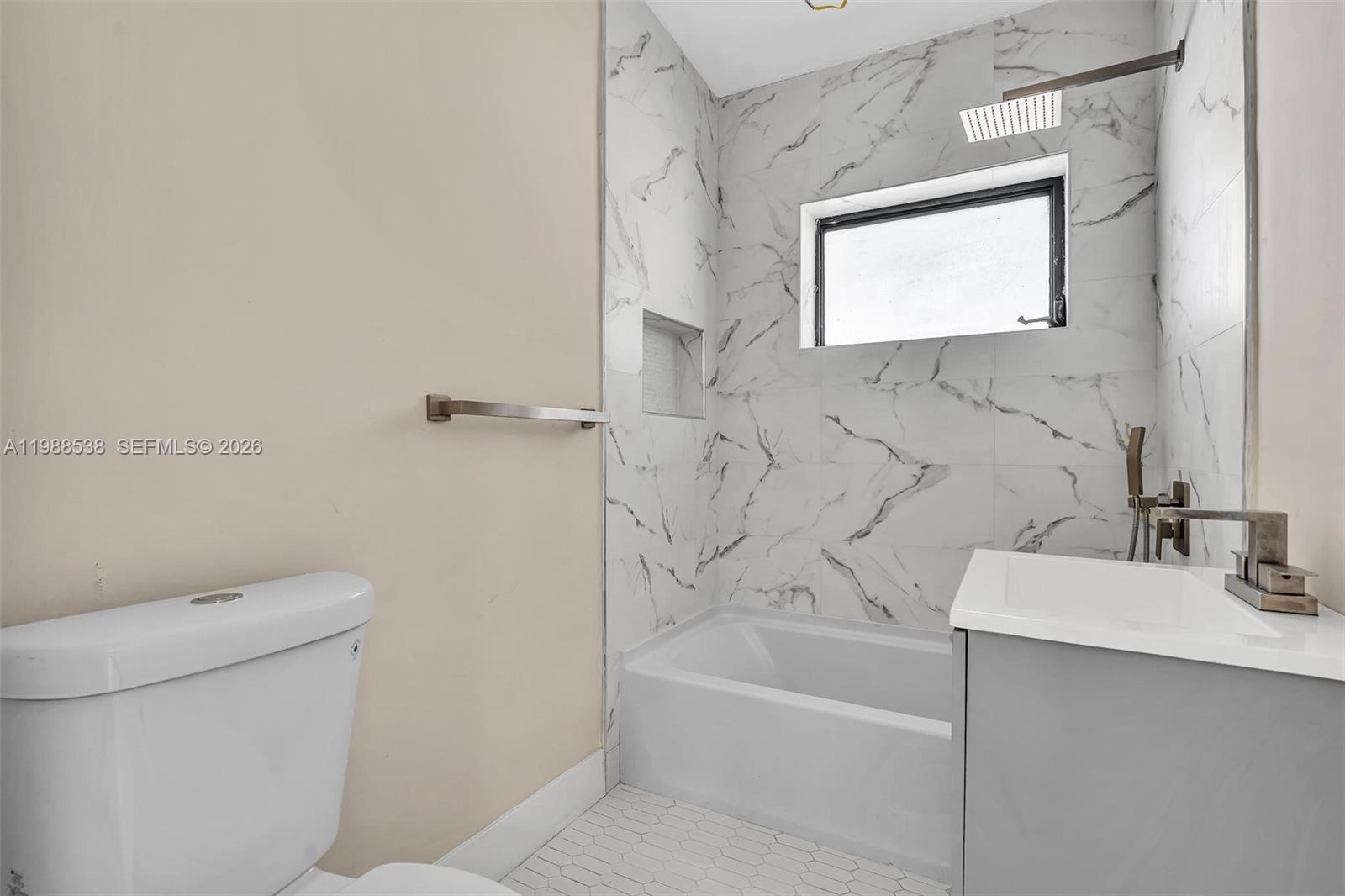 SHERWOOD FOREST - Residential Lease