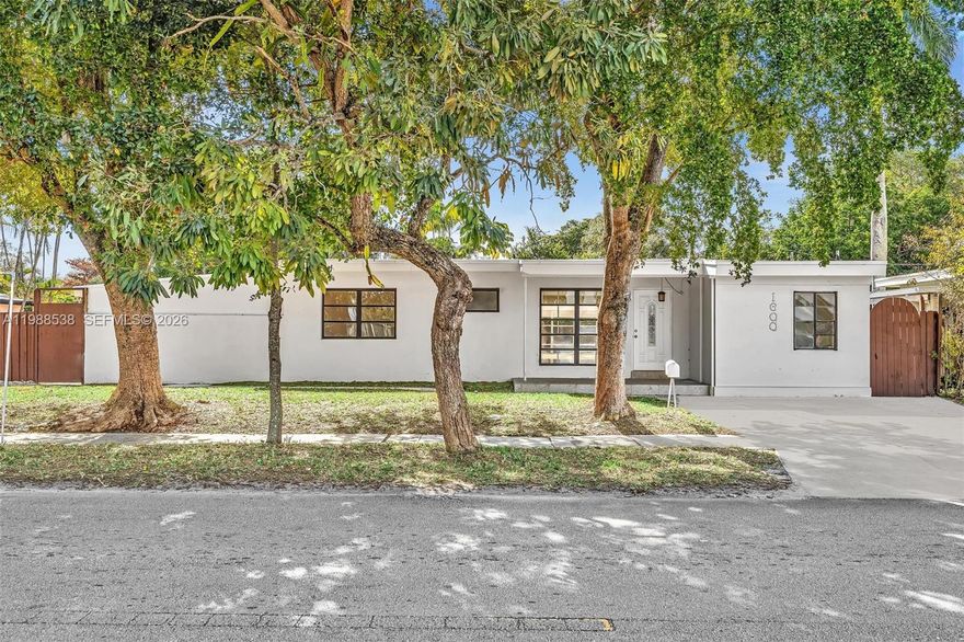 A MUST SEE VERSATILE, UNIQUE, LARGE RESIDENCE LAYOUT WITH ENDLESS POSSIBILITIES.  THIS 3 BEDROOM 2 FULL BATHROOM HOME OFFERS ADDITIONAL ROOMS IDEAL FOR A VARIETY OF USE.  NEW ROOF & NEW A/C UNIT. COMPLETELY RENOVATED OVERSIZED KITCHEN WITH EXTENSIVE CABINETRY THROUGHTOUT ! MARBLE LIKE TILE FLOORING. MODERN RENOVATED BATHROOMS. BEST OF ALL A MASSIVE BACKYARD WITH AN UNDERGROUND POOL PERFECT FOR ENTERAINMENT.  NO HOA COMMUNITY. VERY CLOSE TO FT LAUDERDALE NITLIFE, INT'L AIRPORT, DOWNTOWN & BEACHS.  VERY EASY TO SHOW.