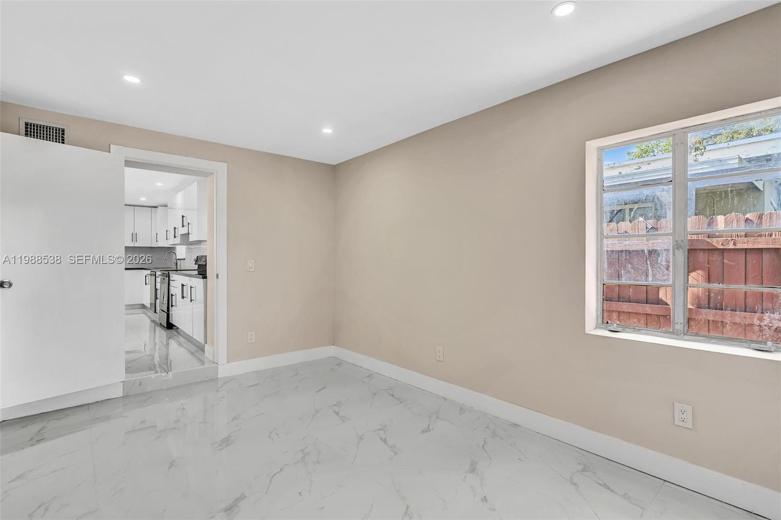 SHERWOOD FOREST - Residential Lease