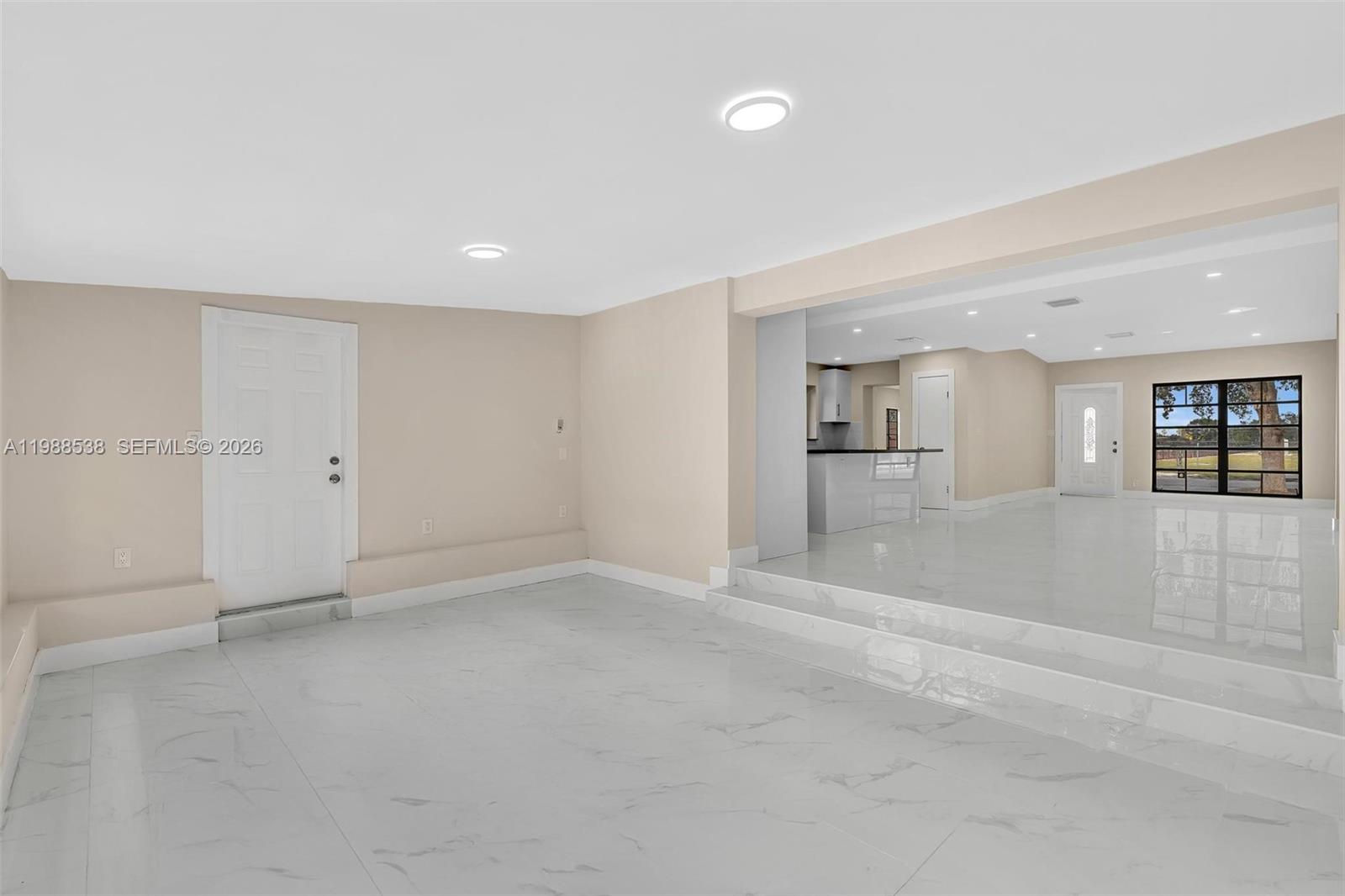 SHERWOOD FOREST - Residential Lease