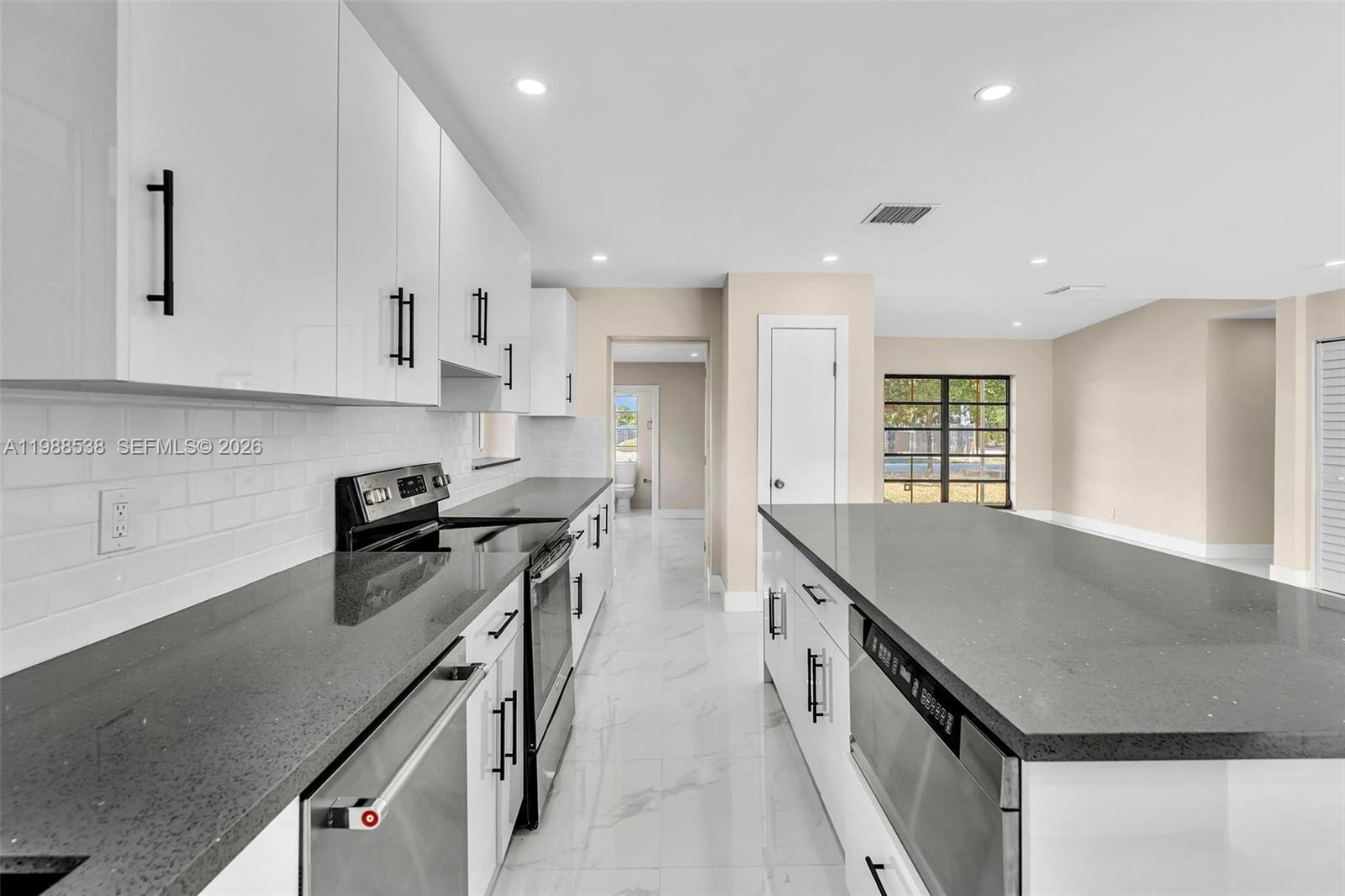 SHERWOOD FOREST - Residential Lease