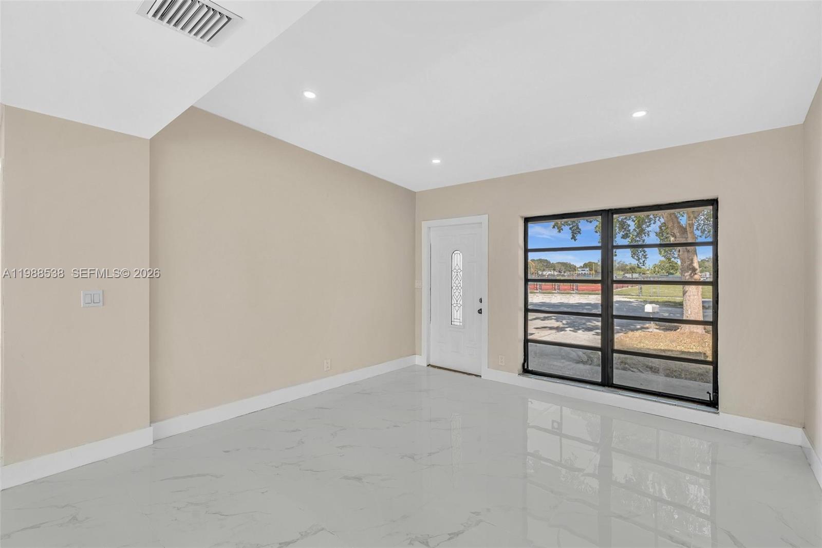 SHERWOOD FOREST - Residential Lease